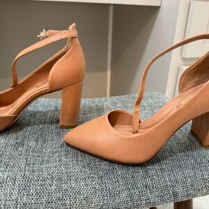 Antonio Milani nude pumps with strap never worn sz 6.5 black shoe pic reference